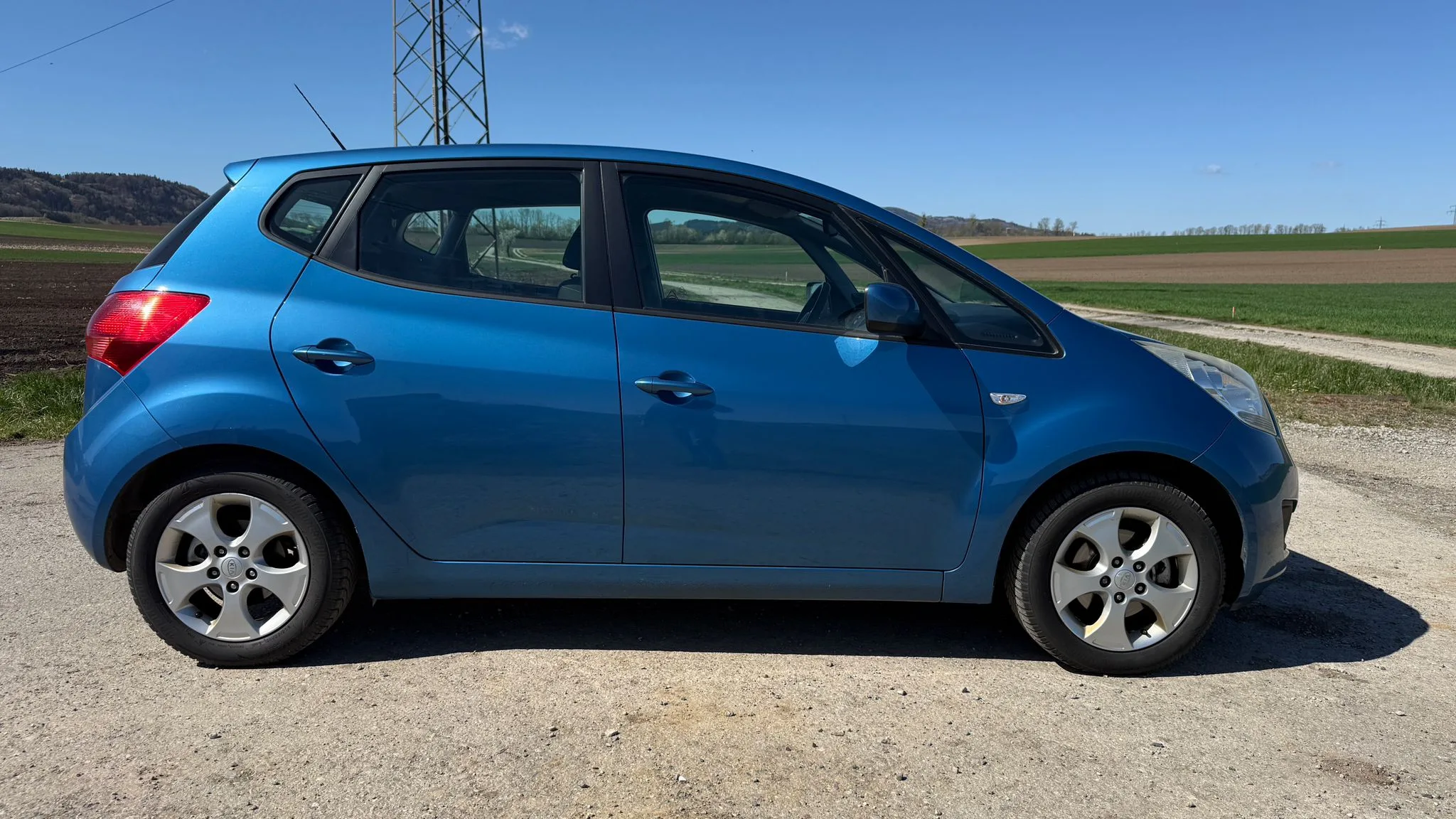 KIA VENGA CRDI 1.6 Active Bild 8