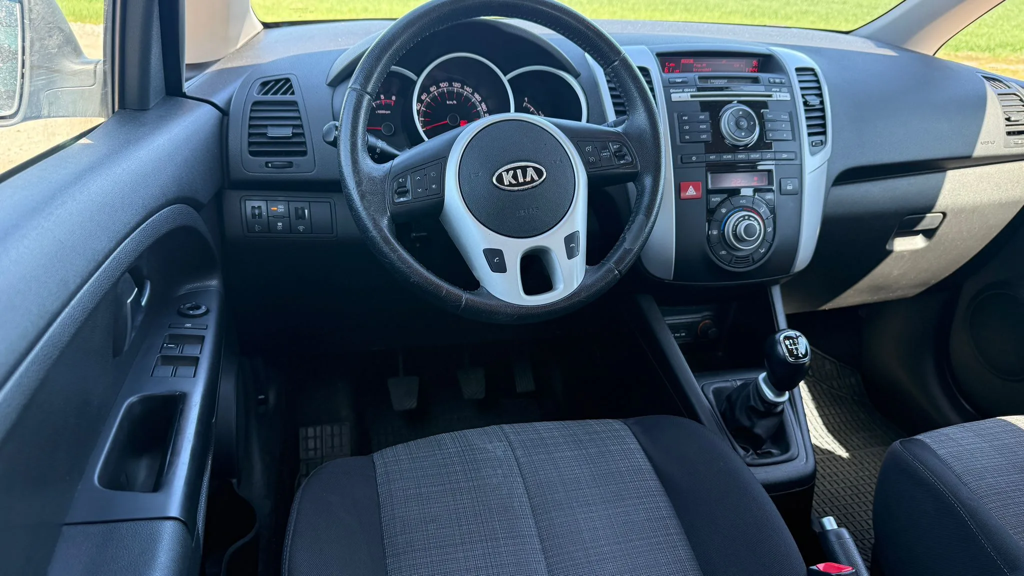 KIA VENGA CRDI 1.6 Active Bild 13
