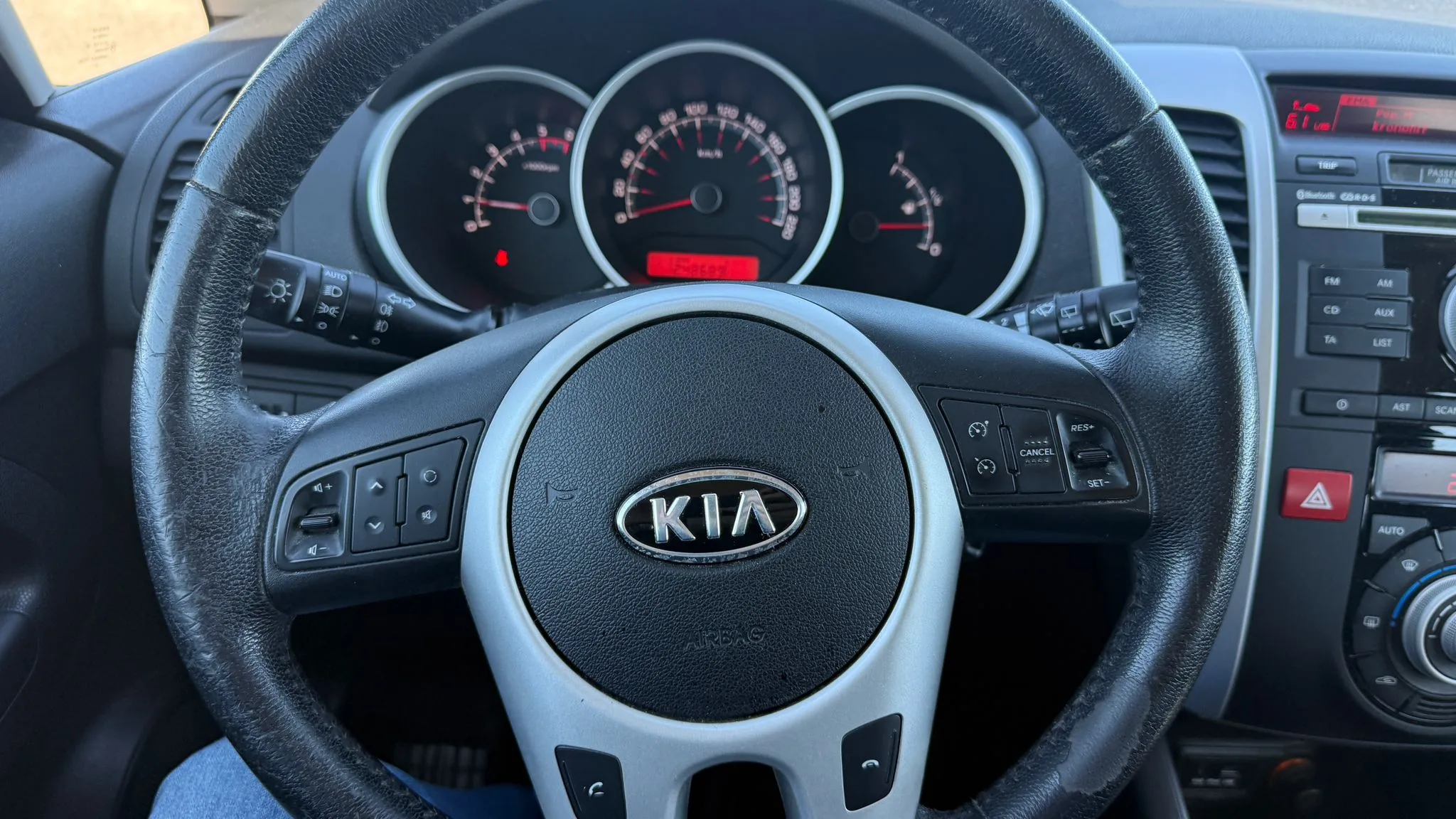 KIA VENGA CRDI 1.6 Active Bild 16