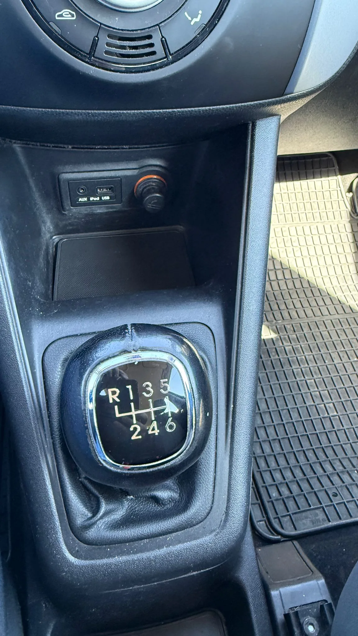 KIA VENGA CRDI 1.6 Active Bild 20