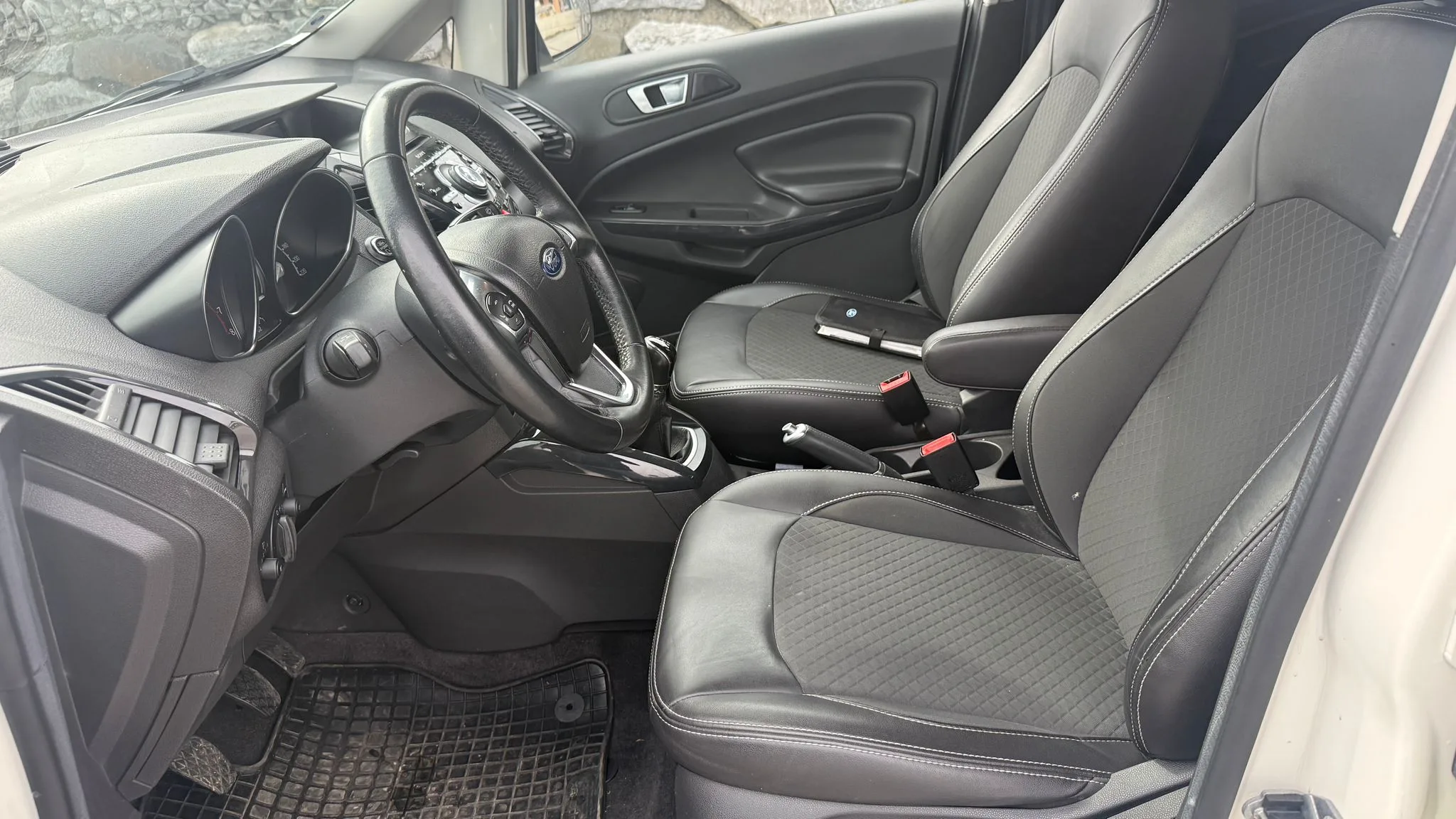 FORD ECOSPORT TIT 1.0 Bild 9