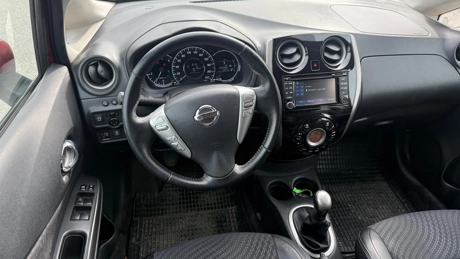 Nissan Note Tekna Bild 9